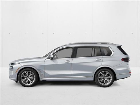 New 2027 BMW X7 xDrive40i w/ M Sport Package AWD/4WD image 3