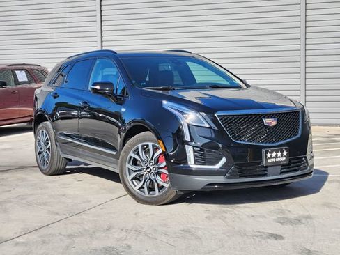 Used 2023 Cadillac XT5 Sportv w/ Technology Package AWD/4WD image 2