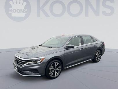 Used 2022 Volkswagen Passat 2.0T SE