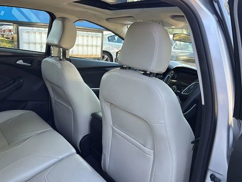 Used 2018 Ford Focus Titanium FWD image 17