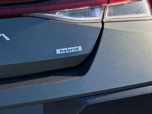 New 2026 Hyundai Elantra Limited image 23