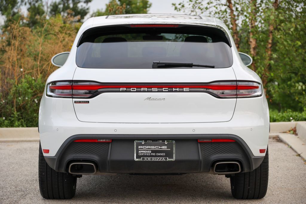 Certified 2026 Porsche Macan AWD/4WD image 17