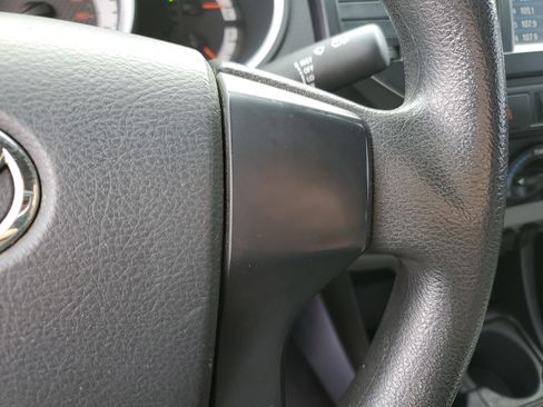 Used 2013 Toyota Tacoma 2WD Access Cab image 17