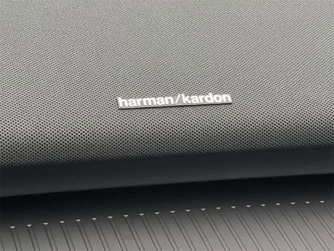 Used 2025 Volvo EX30 Plus w/ Protection Package Premier image 28