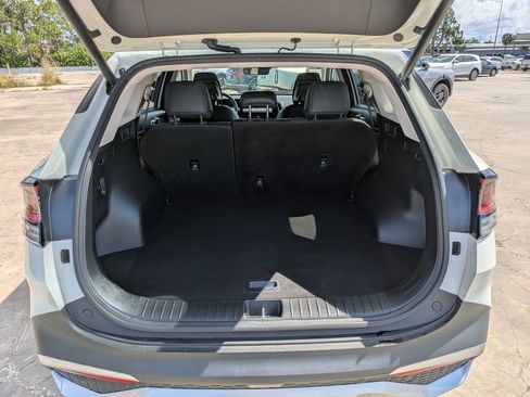 Certified 2024 Kia Sportage EX w/ EX Premium Package AWD/4WD image 11