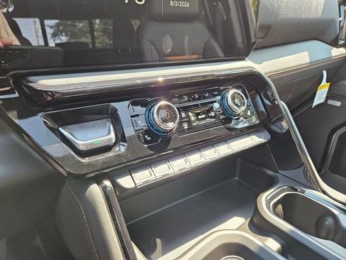 New 2026 GMC Sierra 3500 AT4 w/ AT4 Premium Plus Package AWD/4WD image 31