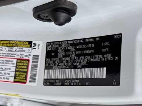 Used 2021 Toyota Highlander XLE image 33