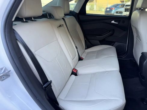 Used 2018 Ford Focus Titanium FWD image 18