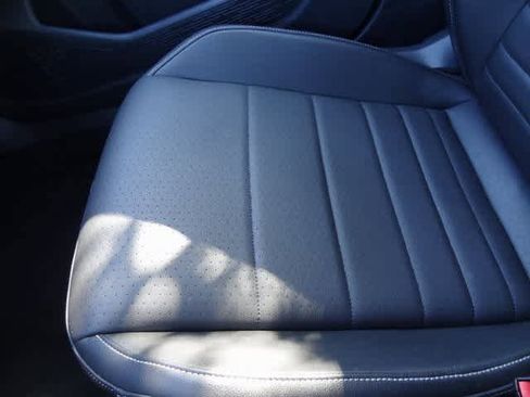 Used 2024 Volkswagen Jetta SE image 28