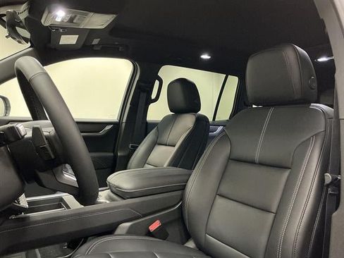 New 2026 GMC Acadia Elevation w/ Elevation Premium Package AWD/4WD image 9