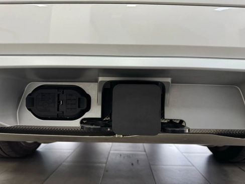 Used 2023 BMW X7 xDrive40i w/ Premium Package image 36