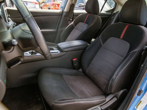 Used 2020 Nissan Sentra SR FWD image 13
