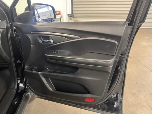 Used 2022 Honda Pilot Sport image 12