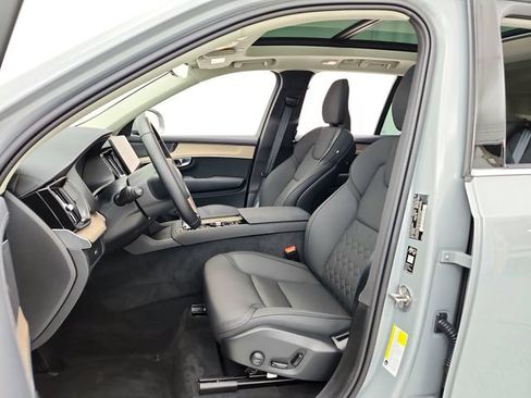 Certified 2026 Volvo XC90 B6 Plus AWD/4WD image 21