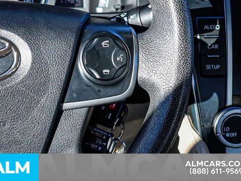 Used 2014 Toyota Camry LE image 32