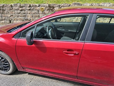 Used 2014 Subaru Impreza 2.0i AWD/4WD image 18