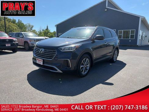 Used 2017 Hyundai Santa Fe SE w/ Cargo Package AWD/4WD image 1