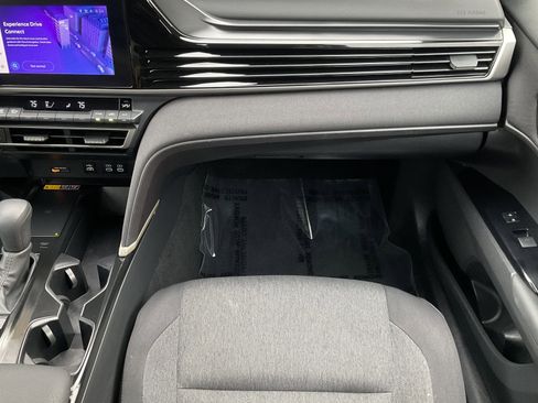 Used 2025 Toyota Camry LE FWD image 25