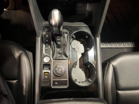 Used 2018 Volkswagen Atlas SEL w/ R-Line Package image 20