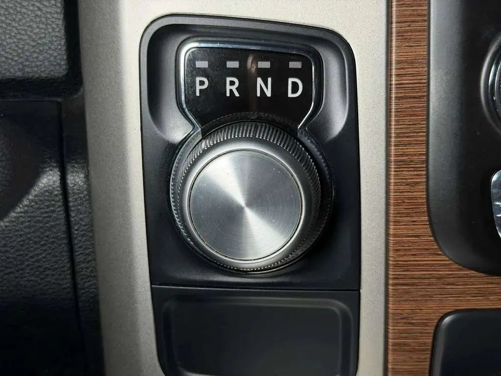 Used 2014 RAM 1500 Laramie RWD image 30