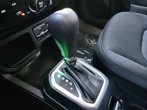 Used 2020 Jeep Renegade Altitude image 22