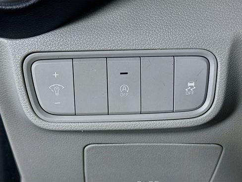 Used 2020 Kia Soul LX FWD image 17