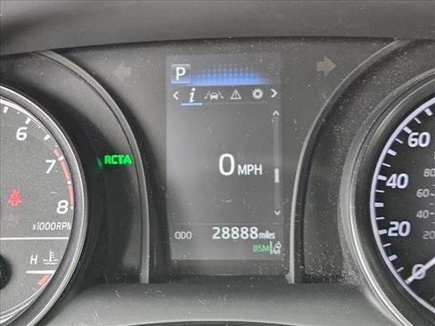 Used 2024 Toyota Camry SE FWD image 9