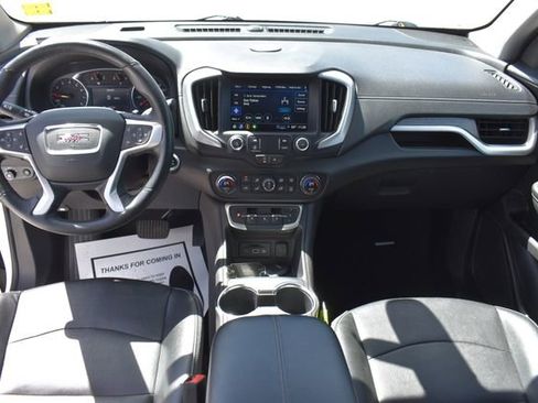 Used 2024 GMC Terrain SLT AWD/4WD image 18