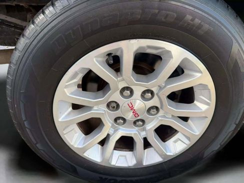 Used 2018 GMC Sierra 1500 SLE w/ SLE Value Package image 31