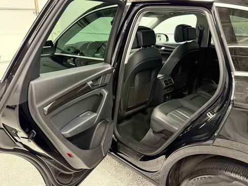 Used 2018 Audi Q5 2.0T Premium Plus w/ Premium Plus Package image 37