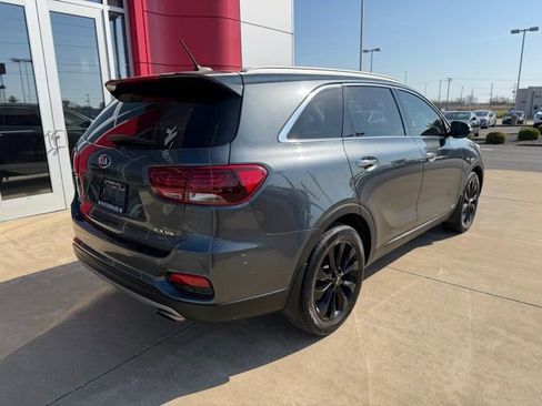 Used 2020 Kia Sorento EX image 3