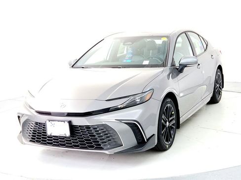 New 2026 Toyota Camry SE AWD/4WD image 2