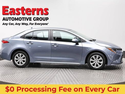 Used 2023 Toyota Corolla LE FWD image 4