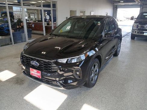 Certified 2023 Ford Escape ST-Line Select w/ Tech Pack #1 image 4