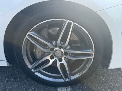 Used 2017 Mercedes-Benz E 300 4MATIC image 40