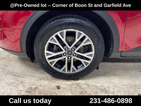 Used 2022 Ford Escape SEL w/ Technology Package AWD/4WD image 8