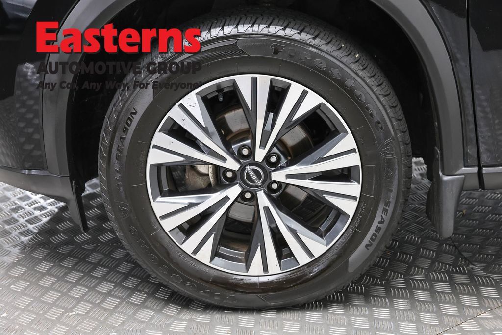 Used 2023 Nissan Rogue SV AWD/4WD image 28