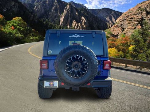 Used 2019 Jeep Wrangler Sport AWD/4WD image 4