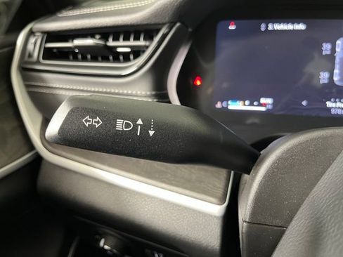 Used 2026 Jeep Grand Cherokee Limited w/ Limited Altitude Package AWD/4WD image 23