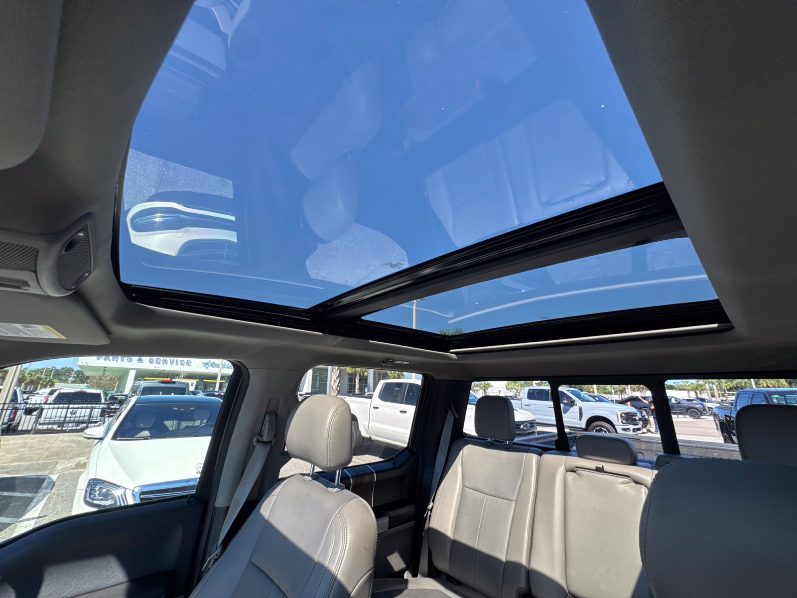 Used 2019 Ford F150 Lariat w/ Equipment Group 502A Luxury AWD/4WD image 33