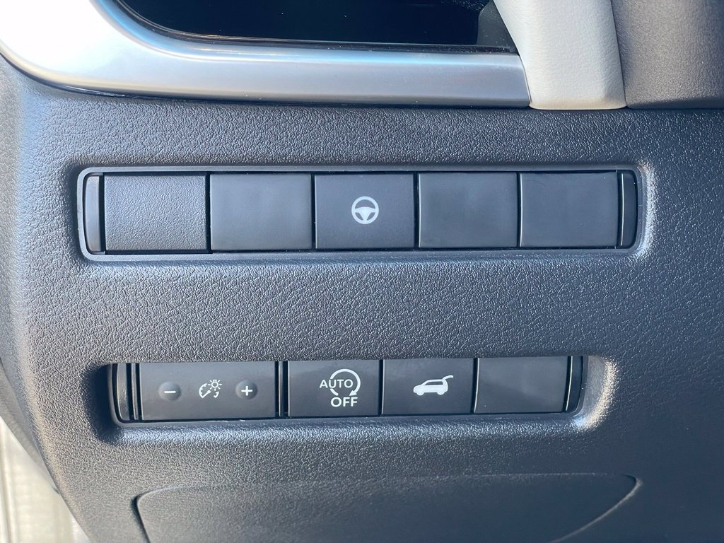Certified 2023 Nissan Rogue SV w/ SV Premium B Package AWD/4WD image 16