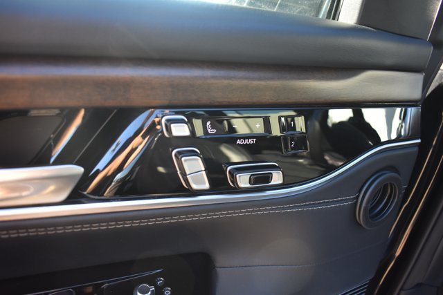 Used 2023 Jeep Grand Wagoneer Series II AWD/4WD image 14