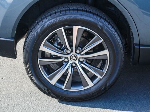 Certified 2021 Toyota Venza LE image 27