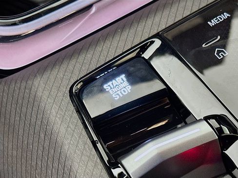 New 2026 BMW X3 xDrive30 w/ Premium Package image 18