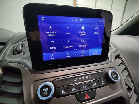 Used 2022 Ford Transit Connect XL image 40