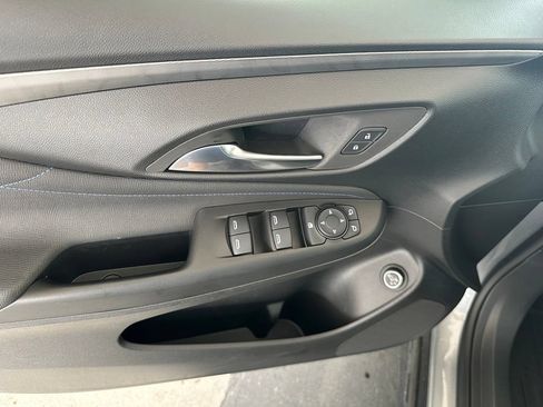 Used 2025 Buick Envista Sport Touring w/ Convenience I Package FWD image 12