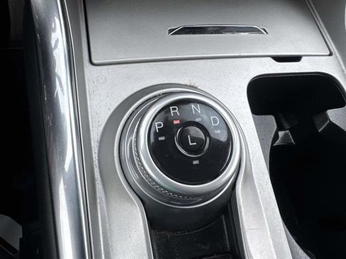 Used 2022 Ford Explorer XLT w/ Equipment Group 202A image 42