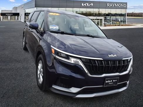 Used 2024 Kia Carnival LX FWD image 10