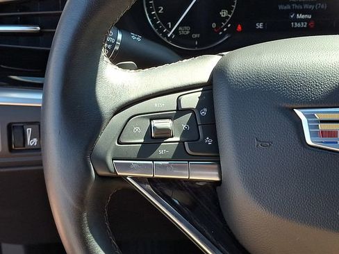 Used 2025 Cadillac XT6 Premium Luxury image 22