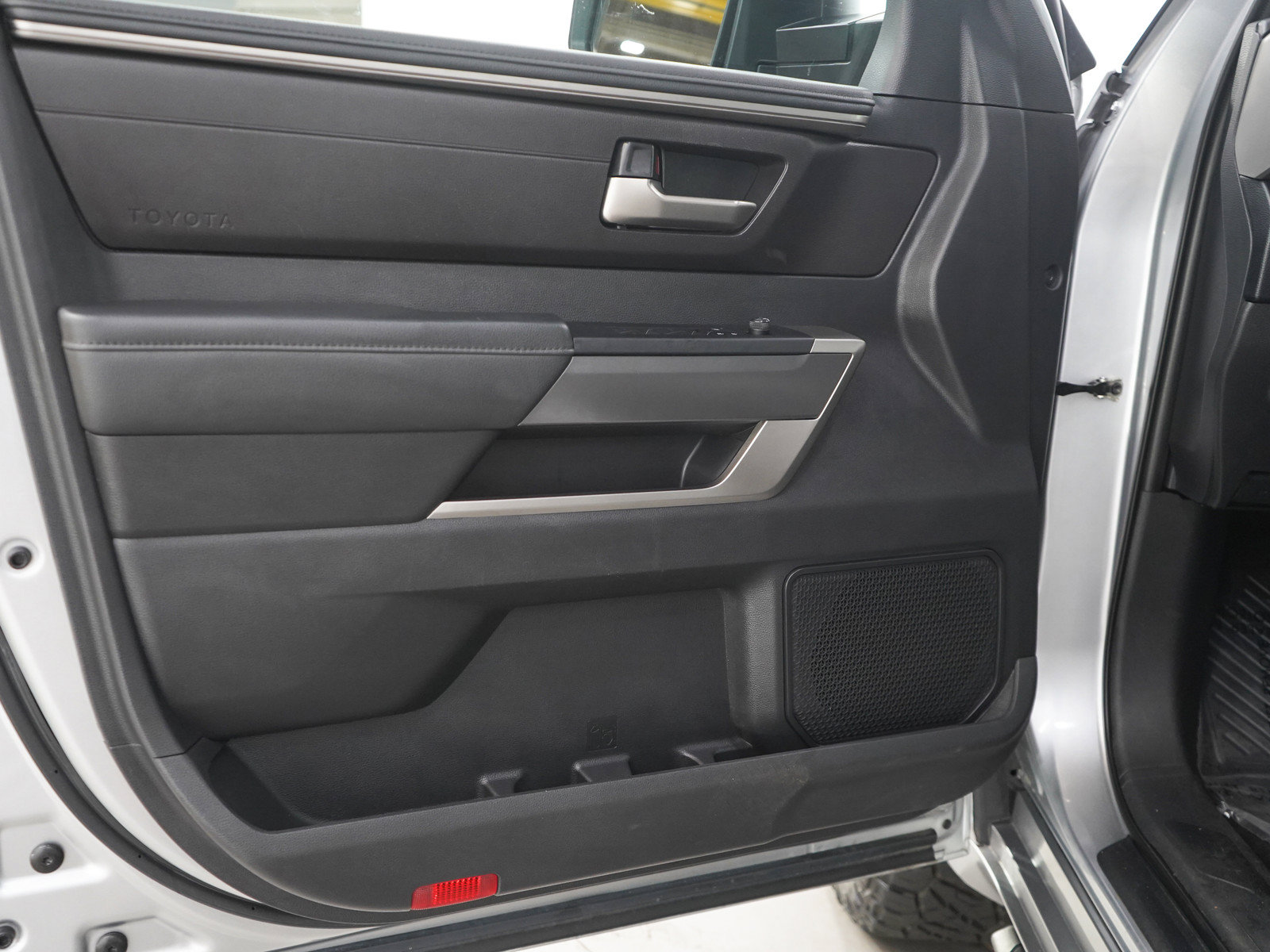 Used 2024 Toyota Tundra SR5 w/ SR5 Premium Package AWD/4WD image 20